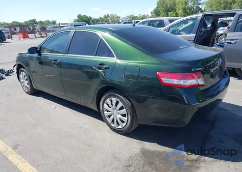2010 Toyota Camry Le z USA, uszkodzony, nr VIN 4T4BF3EK1AR027092